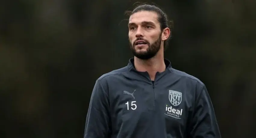 Joven defendió a Andy Carroll tras ser acusado de infidelidad a días de su boda