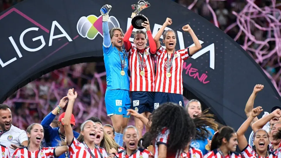 Liga MX Femenil: Chivas levanta su segundo título tras vencer a Pachuca en marcador global