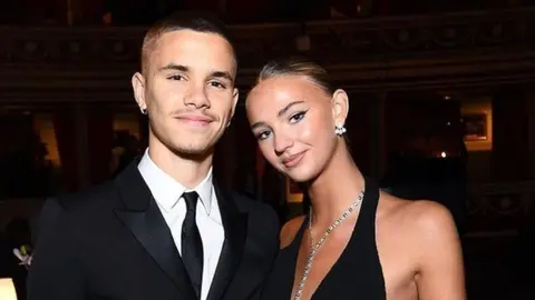 Romeo, segundo hijo de David Beckham, buscará casarse con su pareja en las próximas semanas