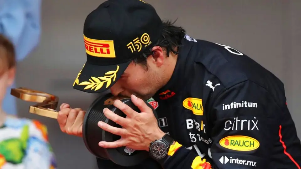 Checo Pérez: Felicitan por error a Verstappen en Twitter del Gobierno de México