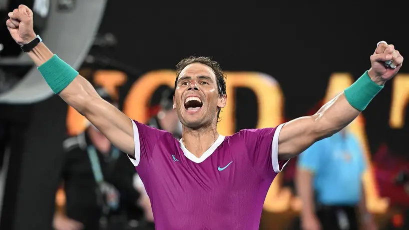 Nadal conquistó el Australian Open en épica Final contra Medvedev y rebasó a Djokovic y Federer
