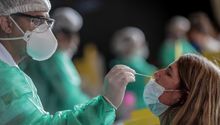 OMS: Casos semanales de Covid-19 baten récord por Ómicron desde inicio de la pandemia