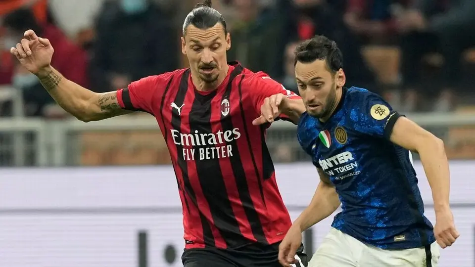 Calhanoglu criticó a Zlatan Ibrahimovic: "No contribuyó en nada al campeonato del Milan"