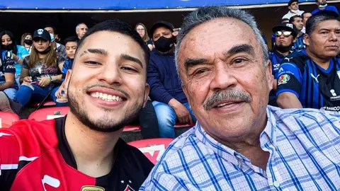 Querétaro vs Atlas: Aficionado Rojinegro desmintió ser invidente y que protegía a su abuelo