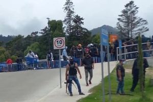 Chiapas: Bloqueos y balaceras en San Cristóbal de las Casas por el control de un mercado