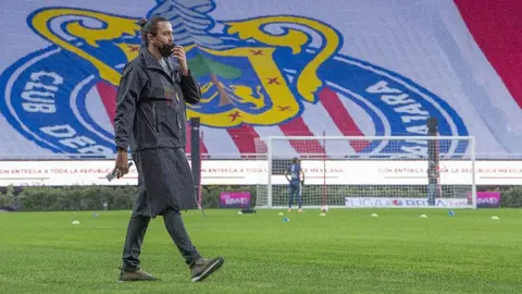 Amaury Vergara: Confirmó que "nunca" dejará a las Chivas tras intento de trolleo