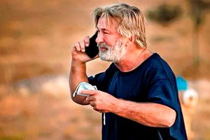 Alec Baldwin: Video muestra ensayo del actor con el arma que mató a Halyna Hutchins