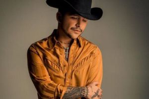 Christian Nodal: Universal Music demandó a los papás del cantante