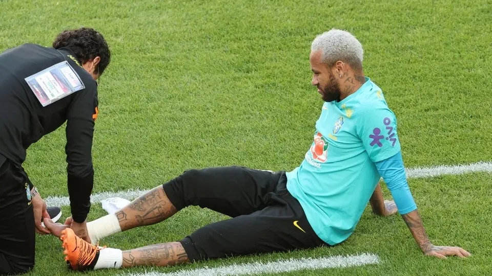 Brasil: Neymar se lesionó en entrenamiento previo a enfrentar a Corea del Sur