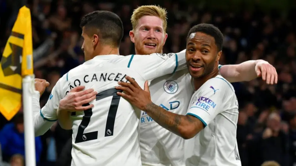 Premier League: ¿Qué necesitan Manchester City y Liverpool para ser campeón?