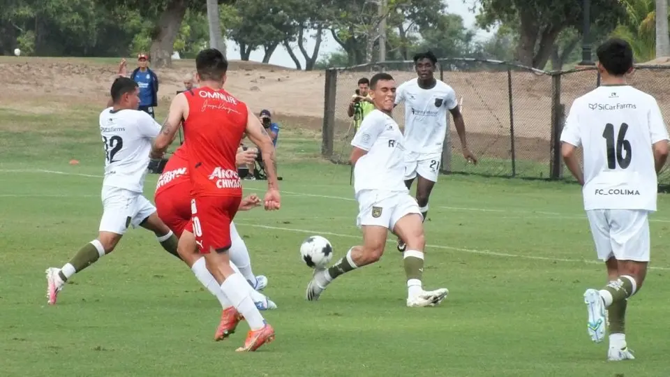 Chivas: Goleó a los Caimanes en el primer duelo de pretemporada