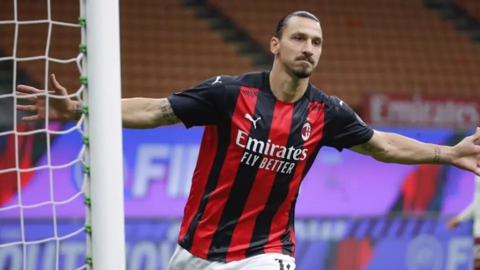 Video: Ibrahimovic se lució con golazo estilo 'ninja': "Otro día más en el trabajo"