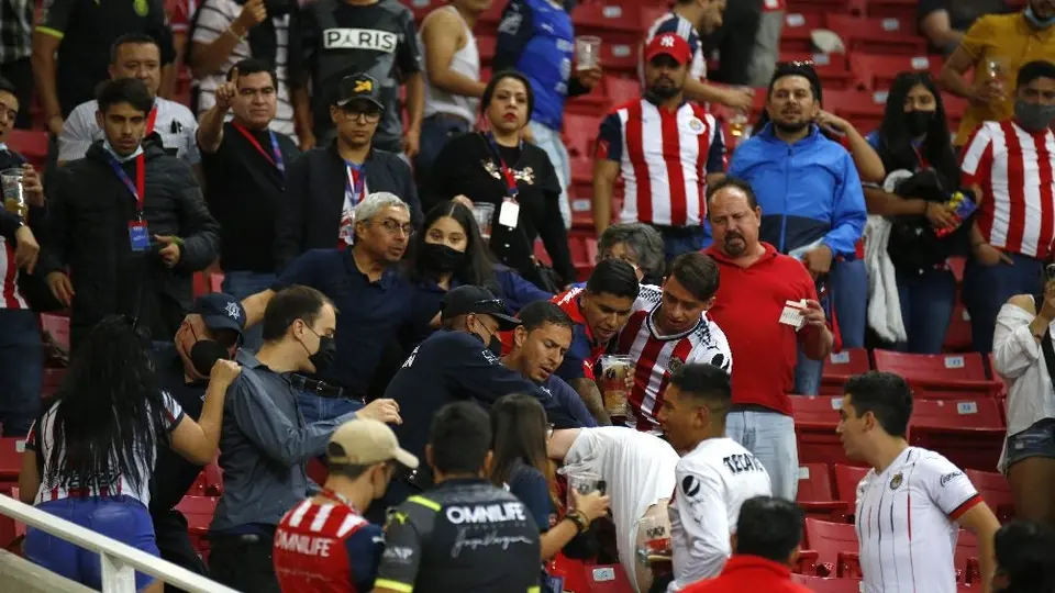Chivas: Grito homofóbico se hizo presente en el Estadio Akron ante Monterrey