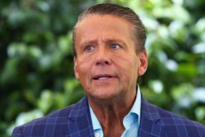 Alfredo Adame aparece en Robles Promotions: 'Vine a retar al hocicón de Shocker'