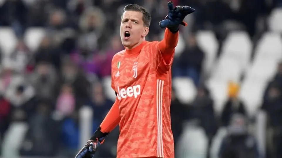 Szczesny: 'Me niego a estar en el campo y escuchar el himno de Rusia