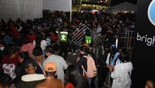 Video: Fanáticos de Santa Fe Klan provocan 'portazo' en Feria de León