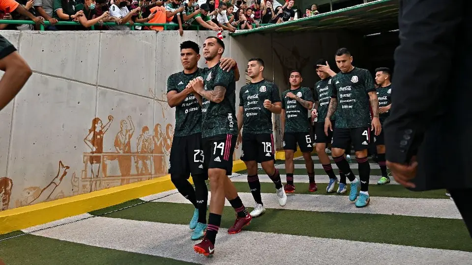 Selección Mexicana: Afición pide al "Chicharito" Hernández en el Tri