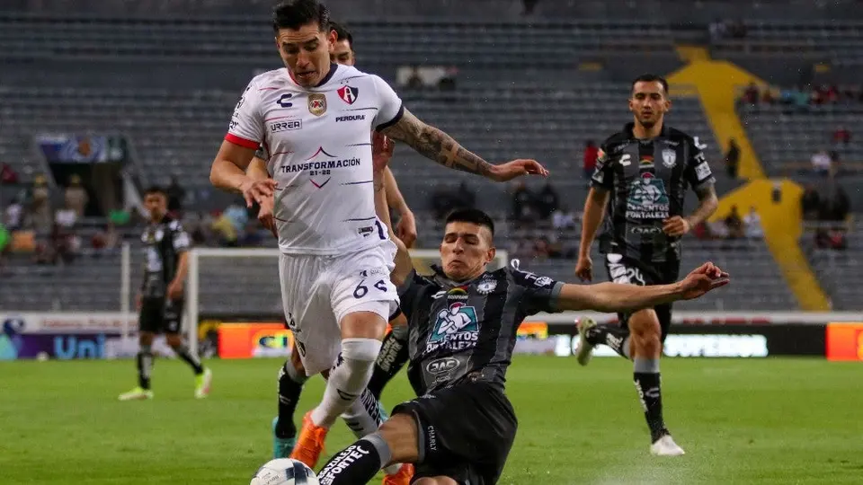 Pachuca: Miguel Tapias recibió la amonestación más rápída en la historia de la Liga MX