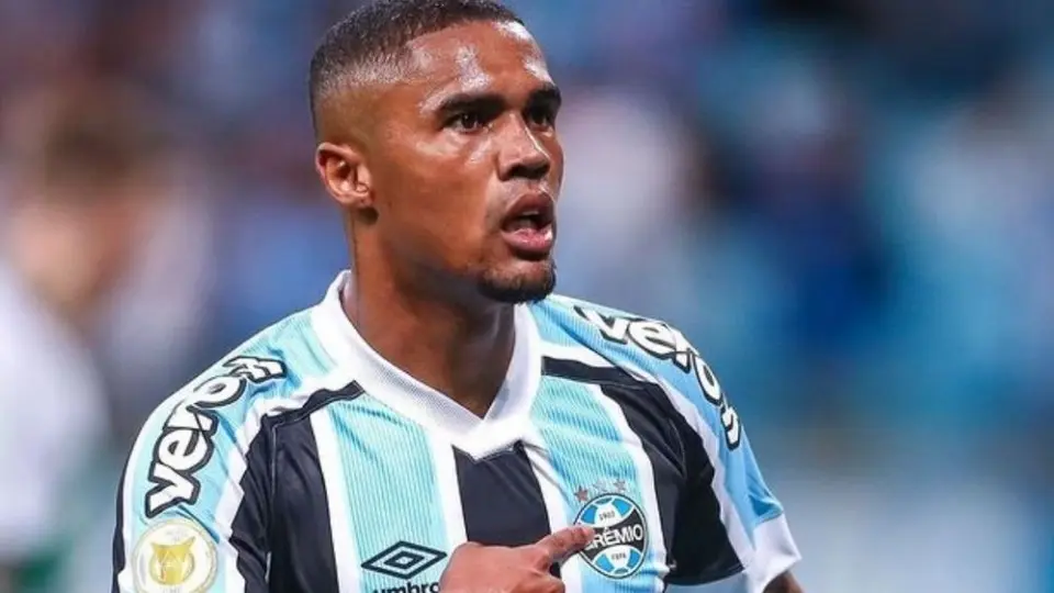 Chicharito Hernández: LA Galaxy oficializó el fichaje de Douglas Costa