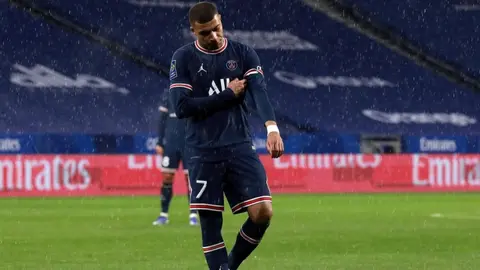 PSG: Rescató empate ante Lyon ante ausencia de sus figuras