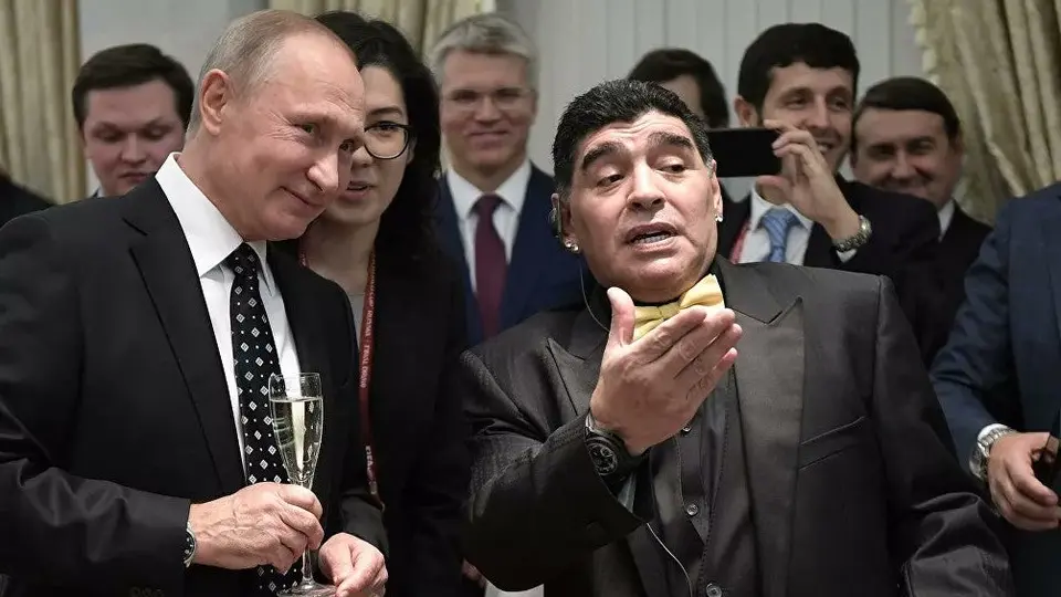 Diego Armando Maradona rechazó invitación de Vladimir Putin: 'Reputín del orto'