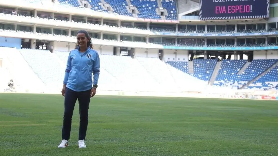 Eva Espejo buscará convertirse en la primera mujer DT Campeona en la Liga MX Femenil