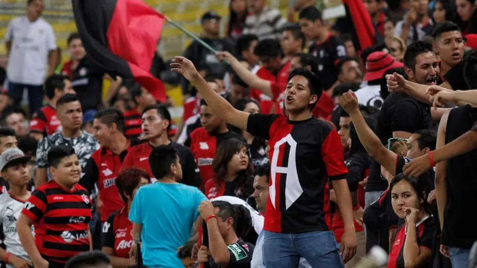 Atlas: Aficionados rojinegros organizaron una marcha pacifica en busca de justicia