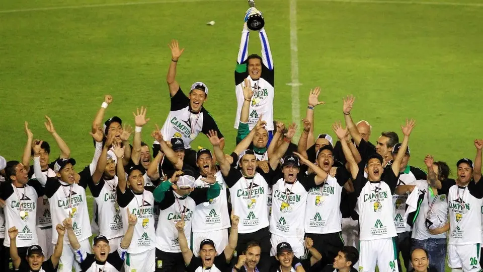 León presentó playeras para conmemorar 10 años de su ascenso a Primera División
