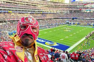 NFL: ¿Quién es 49er luchador, fanático de San Francisco con peculiar personaje?