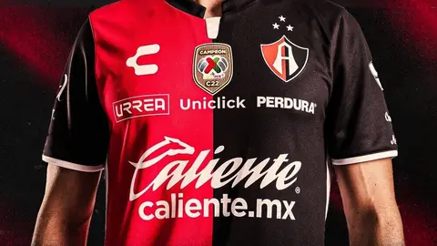 Atlas: Presentó nuevo uniforme con tres estrellas en el escudo