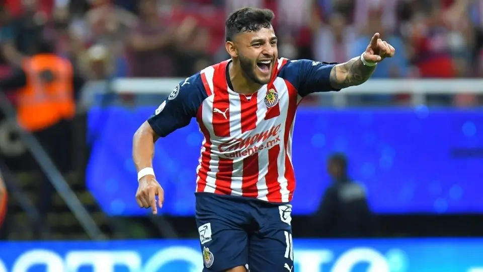 Peláez sobre renovación de Vega con Chivas: 'Vamos muy bien'