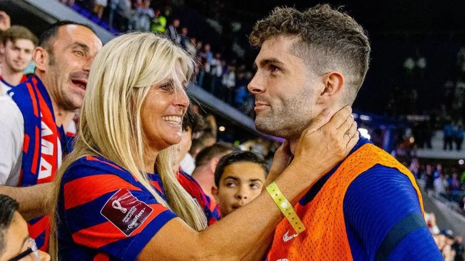 Pulisic, Tom Brady y otros deportistas celebran el Día de las Madres