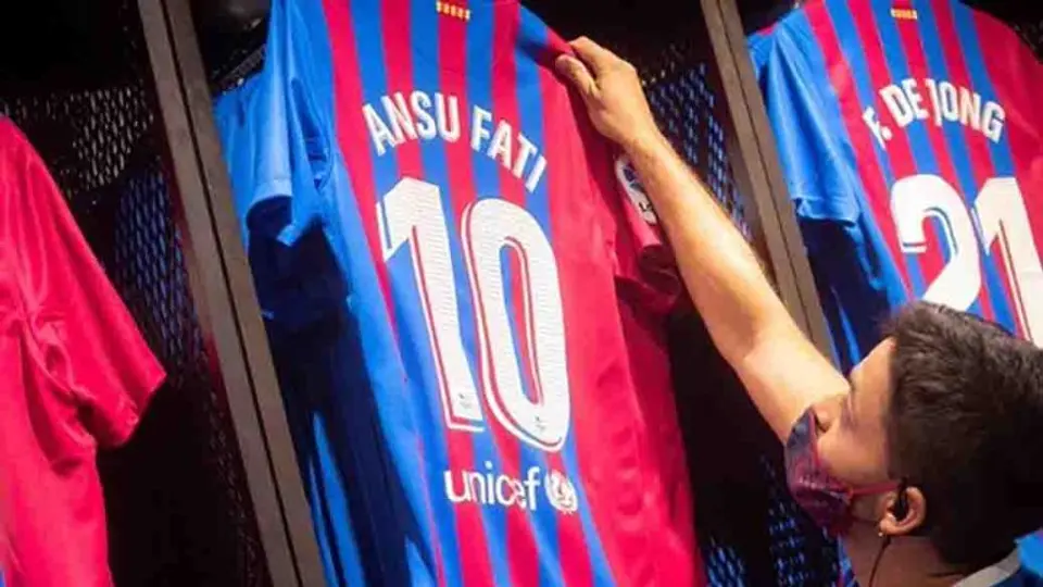 Barcelona: Acnur sustituirá a Unicef en la camiseta del Barça