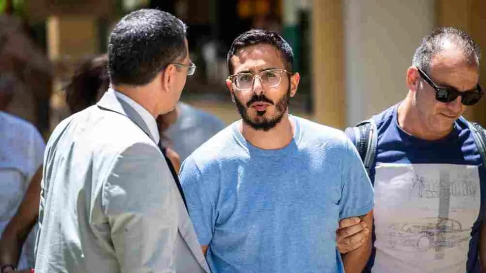 ‘Estafador de Tinder’ prepara respuesta tras ver el documental de Netflix