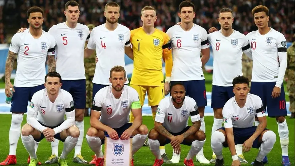 Inglaterra: Informó que no jugará contra Rusia en competiciones internacionales