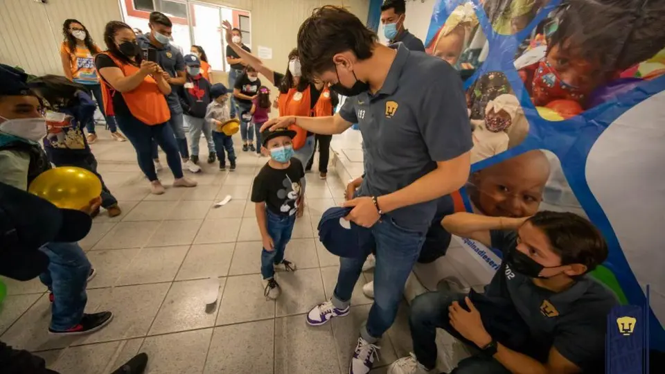 Pumas: Jugadores canteranos visitaron fundación de niños con cáncer