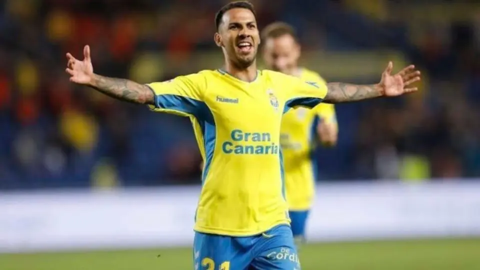 Jugador de Las Palmas le prestó su lujoso  Lamborghini a un amigo y éste lo destrozó
