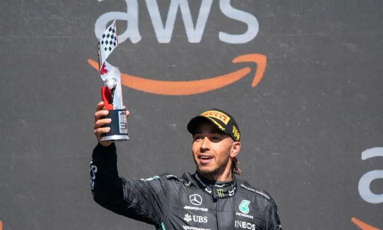 Lewis Hamilton tras podio en Montreal: "Es bonito sentirse peleando contra ellos otra vez"