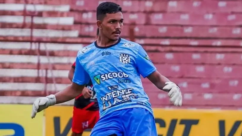 Guardameta lloró por ser reemplazado antes de un penal