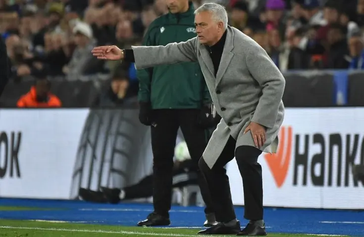 Jose Mourinho en un partido con la Roma | AP