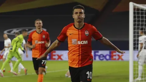 Futbolistas brasileños piden ayuda para poder abandonar Ucrania