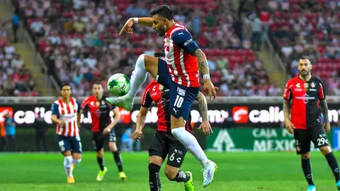 Alexis Vega: "Los objetivos son ser campeón con Chivas y estar en la lista del Mundial"