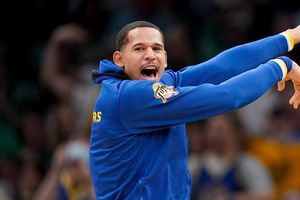 Juan Toscano-Anderson se convierte en el primer mexicano en ganar la NBA