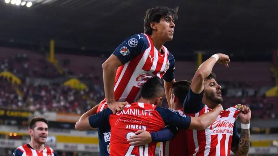Chivas, con ofensiva renovada tras la incorporación de los refuerzos