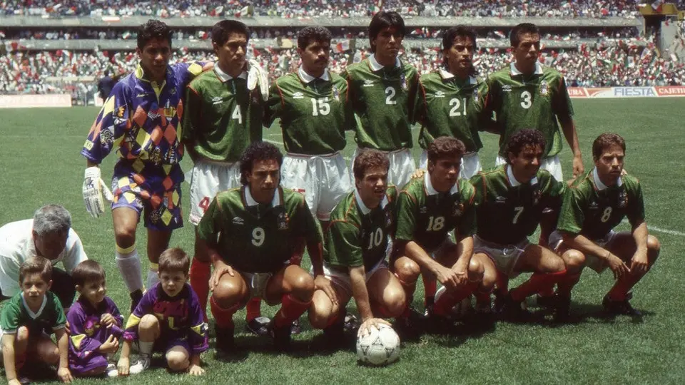 Jorge Campos lanzó a la venta uniforme conmemorativo del 94