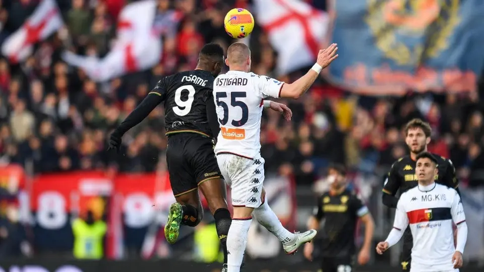 Johan Vásquez: Genoa empató con el Venezia y se mantiene en la posición 19 de la Serie A
