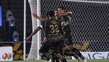 Juárez vs Chivas: Imitador de Juan Gabriel animó el medio tiempo del partido