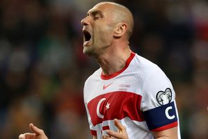 Qatar 2022: Burak Yilmaz falló penalti con Turquía y se retira