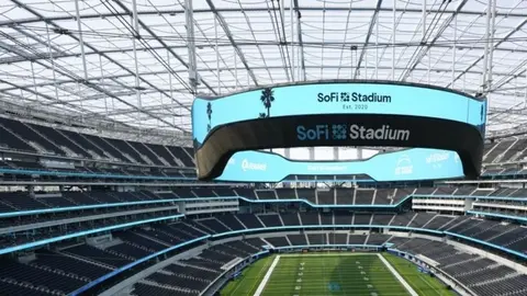 Fan de los 49ers fue golpeado en SoFi Stadium y está en coma