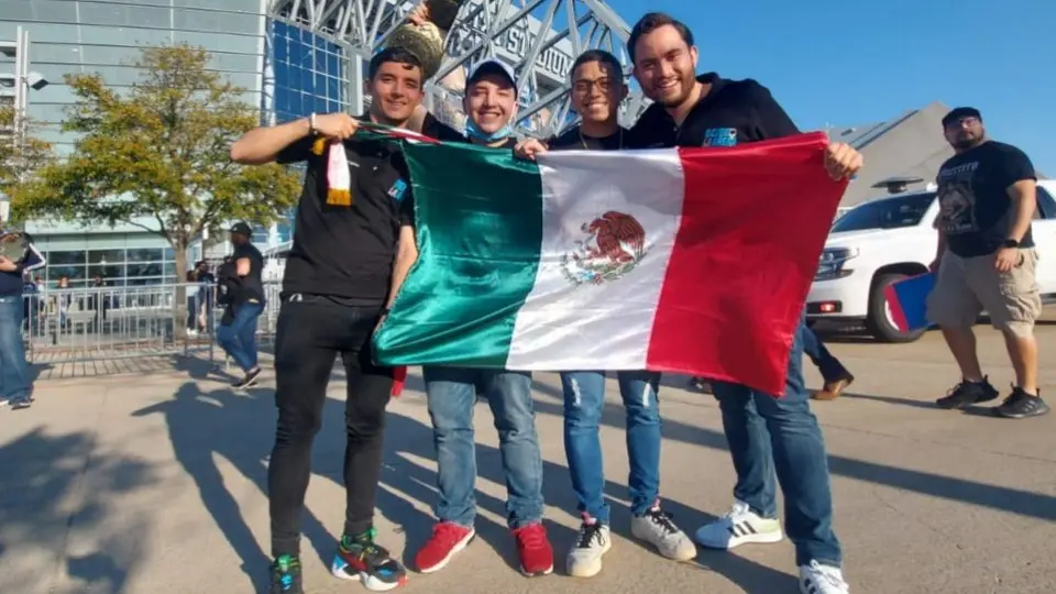 WrestleMania 38: Afición mexicana puso color en el magno evento de la WWE